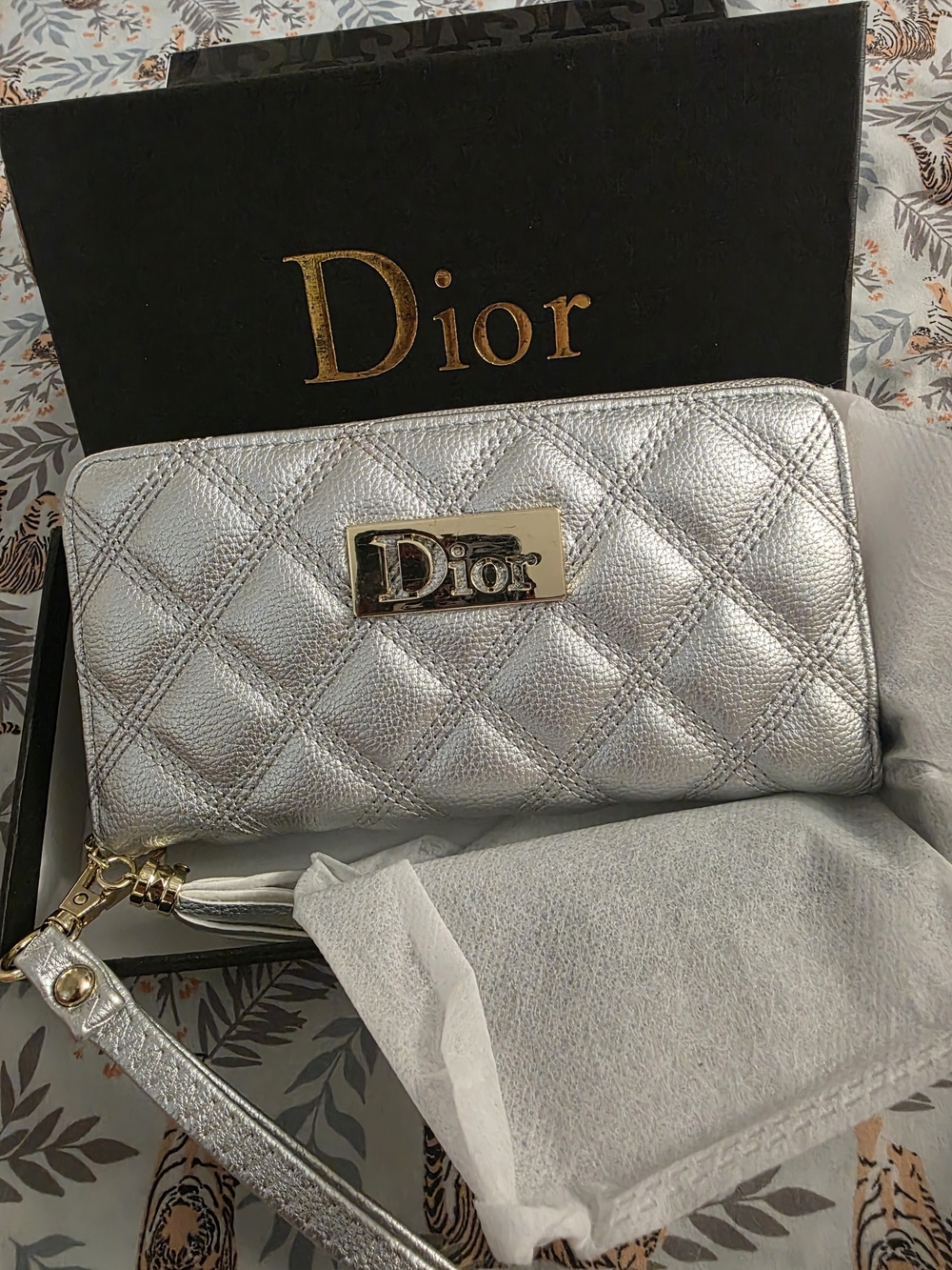 Fashion Metallic Silver Quilted Zip-Around Wristlet